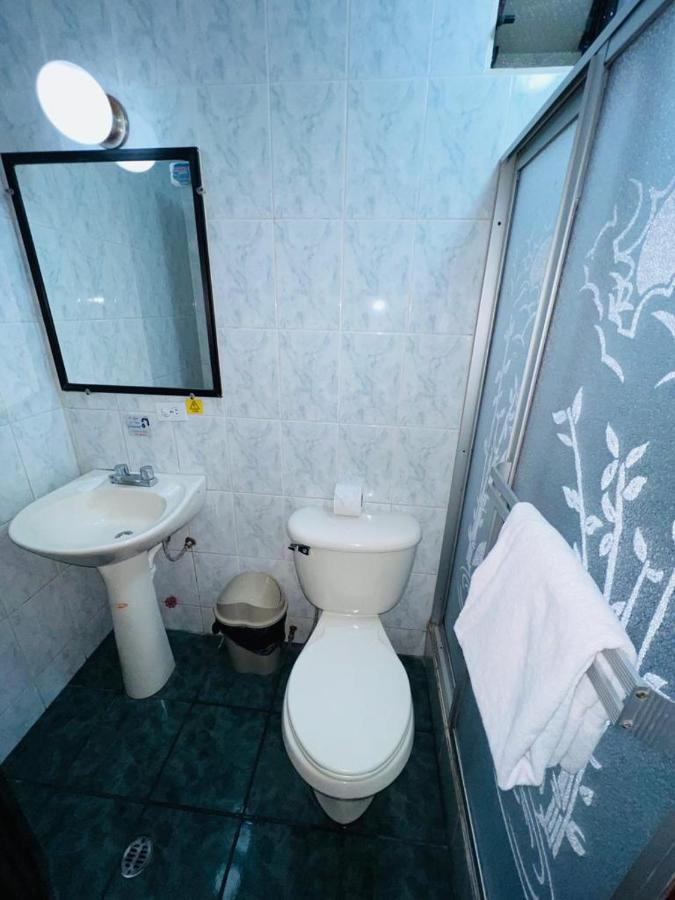 Hotel Bernys Quito Luaran gambar