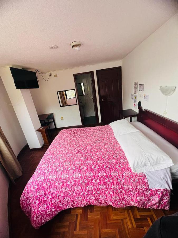 Hotel Bernys Quito Luaran gambar